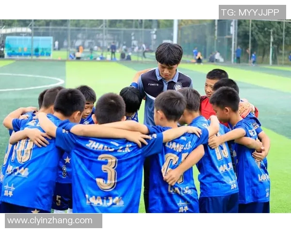 足球场上的魅力与实力没有腹肌的明星们同样闪耀光芒